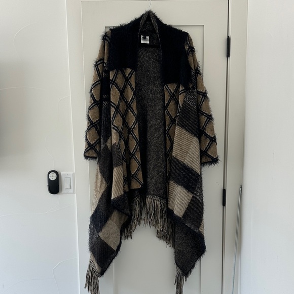 BCBGMaxAzria Black and Tan Knit Cardigan - Picture 1 of 3